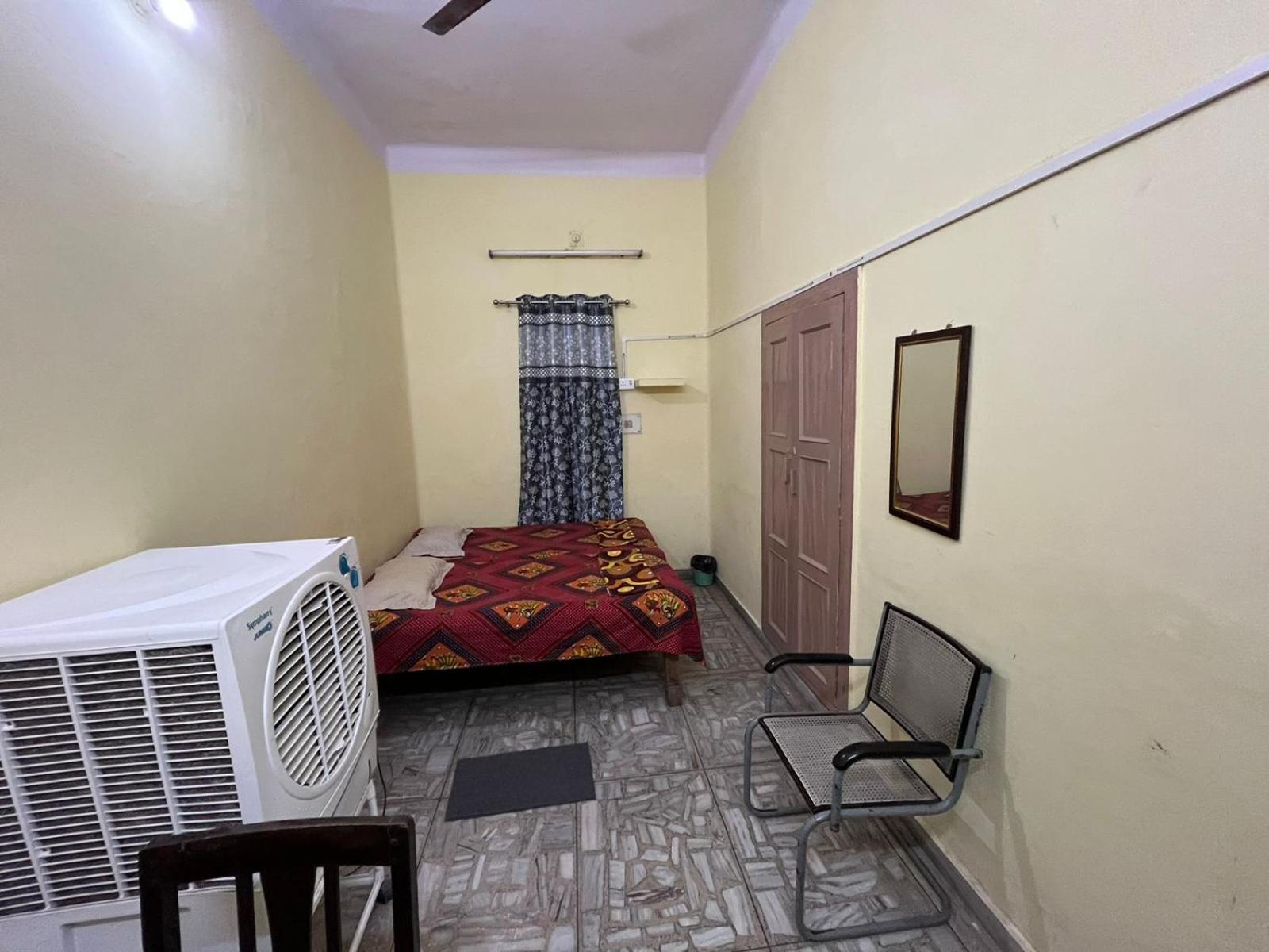 Vishwa Deva Homestay Varanasi Exterior photo
